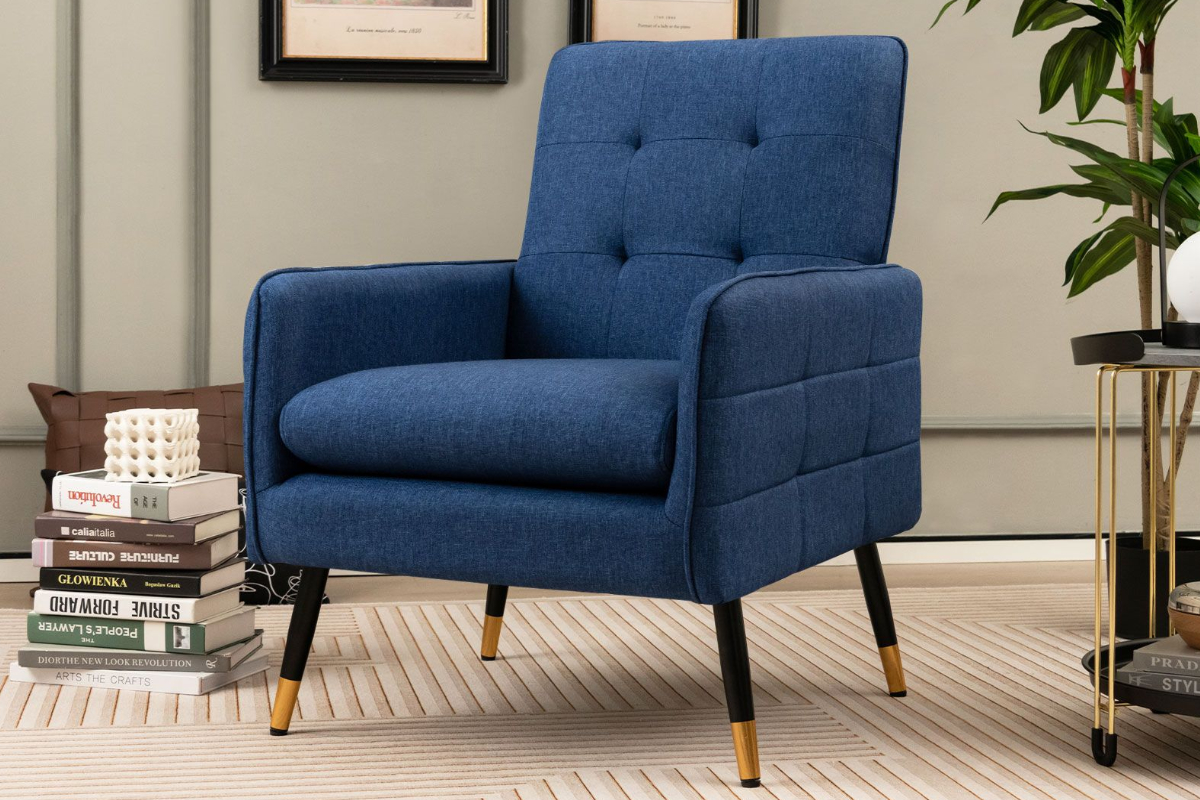 Double accent outlet chair