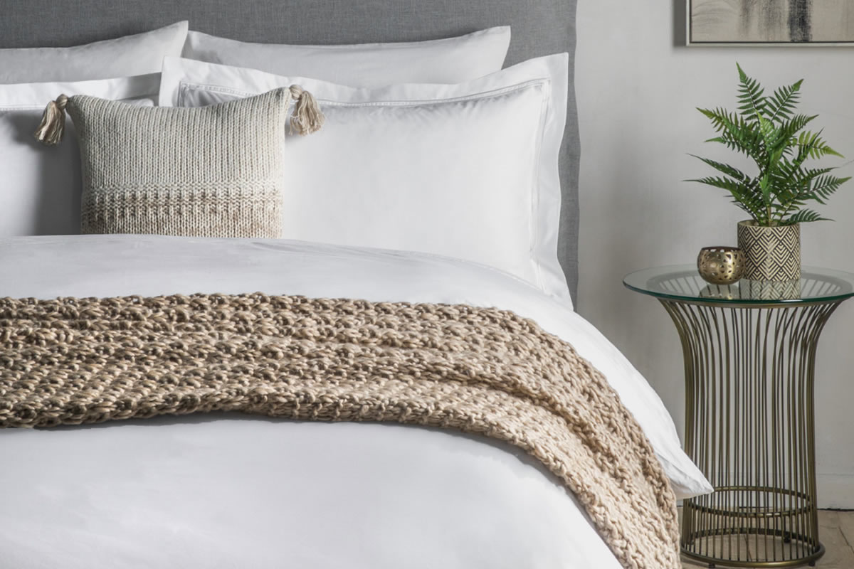 View Knightsbridge Cotton Duvet Set With 2 Oxford Pillow Cases 4 Sizes information
